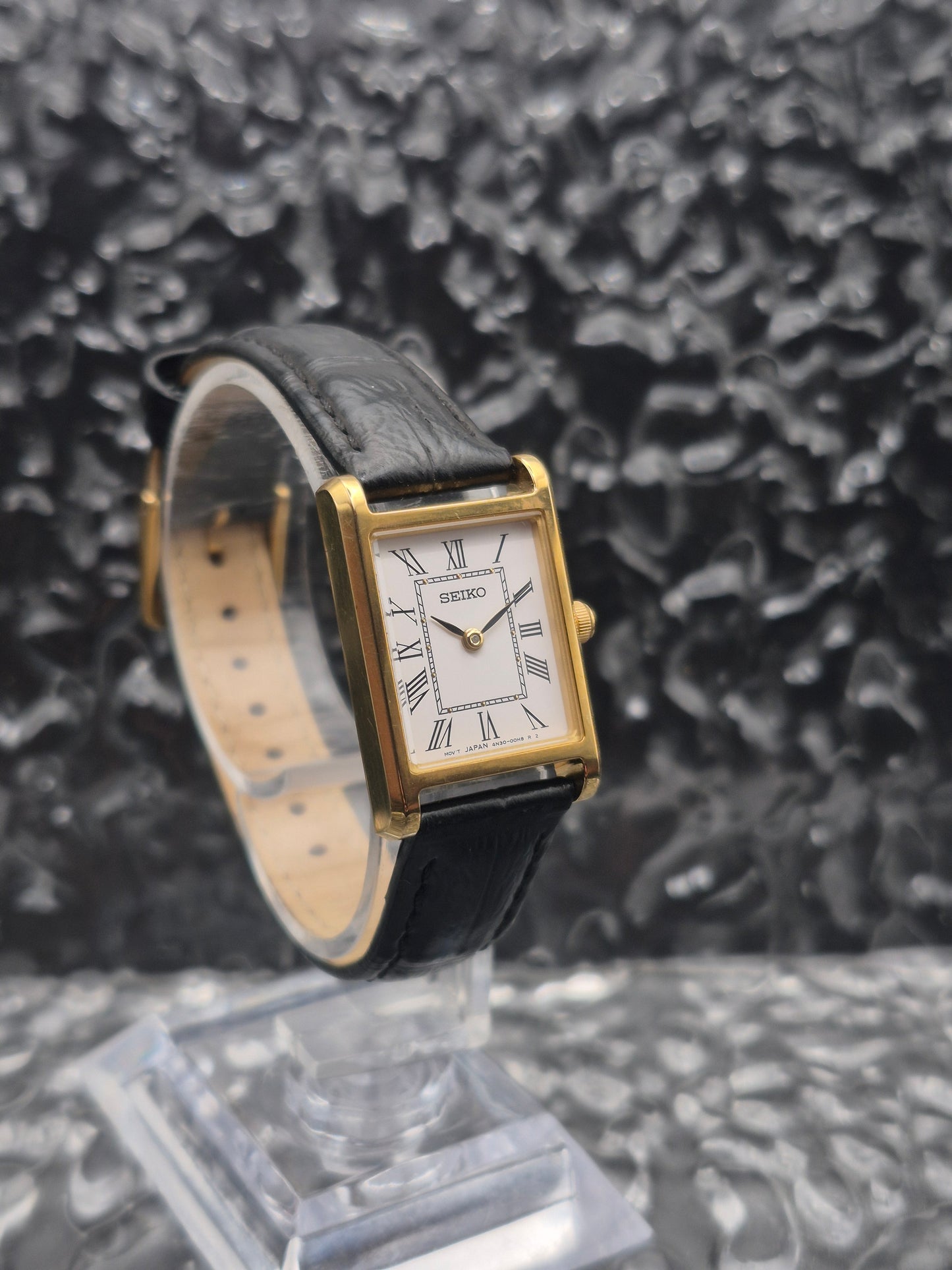 Seiko Gold Tone Quartz Tank Ref. 4N30-00H0 Roman Numerals Ladies