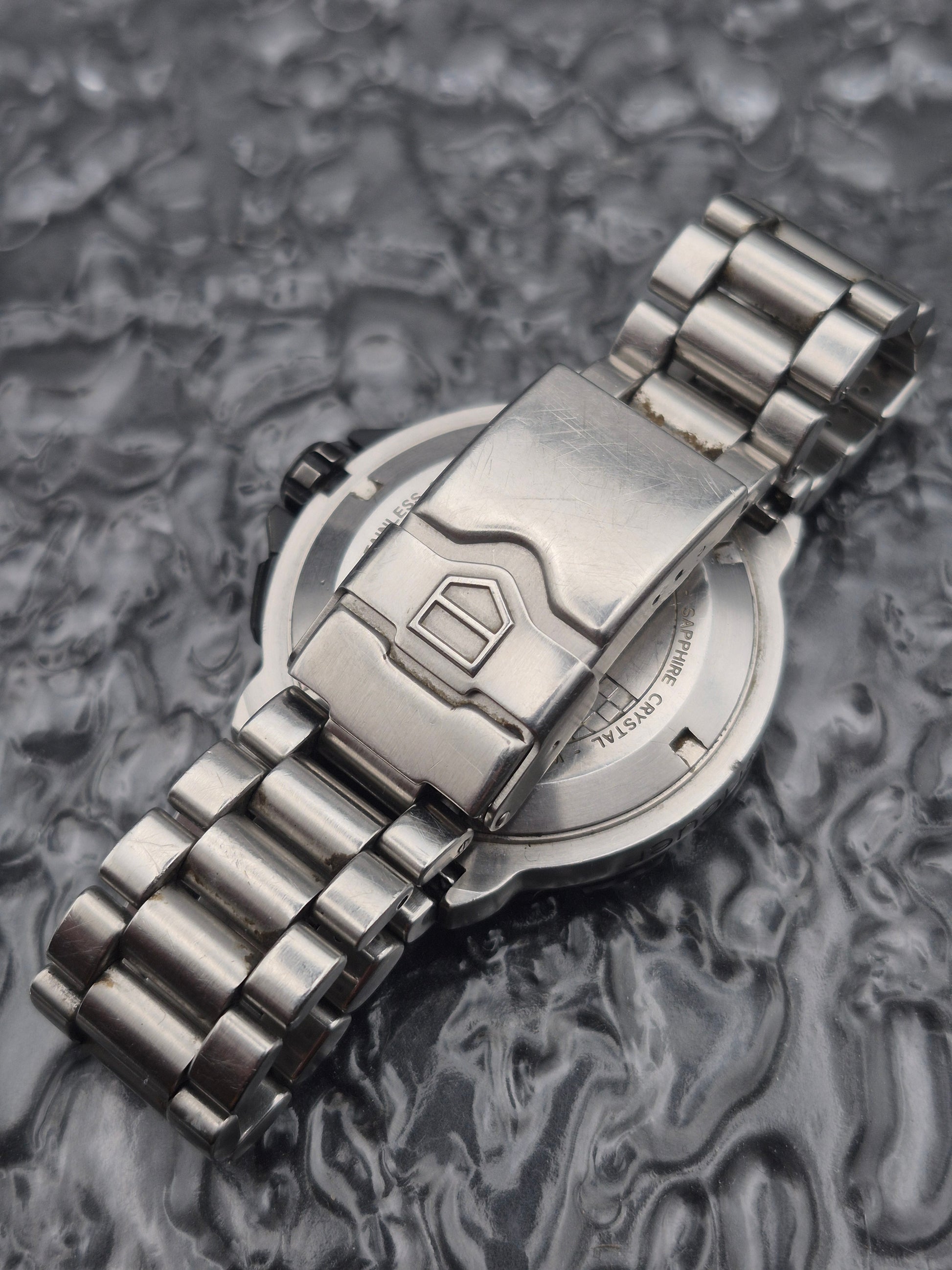 TAG Heuer Formula 1 Alarm Big Date - Ref. WAH111A Quartz Vintage 41mm - Red Robin Watches