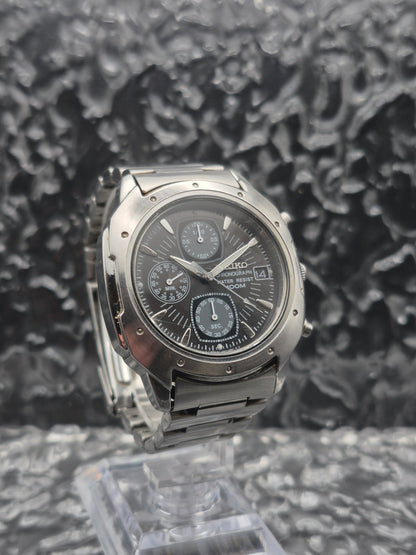 Seiko Quartz Chronograph Ref. V657-9060 Black Dial Men's Vintage