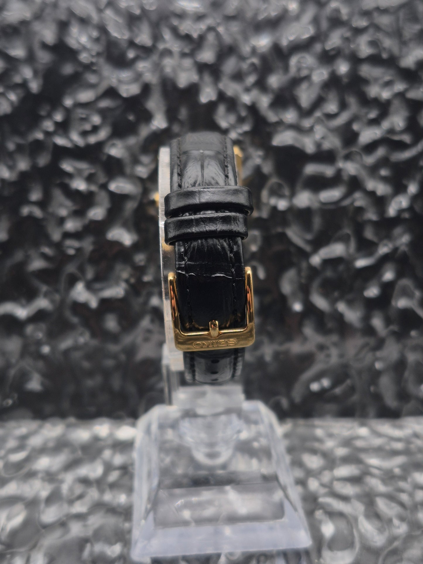 Seiko Gold Tone Quartz Tank Ref. 4N30-00H0 Roman Numerals Ladies