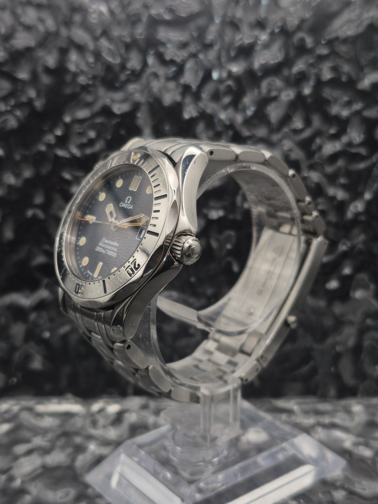 Omega Seamaster 300M Ref. 2562.80 - 196.1502 Mid Size Navy 36mm Quartz