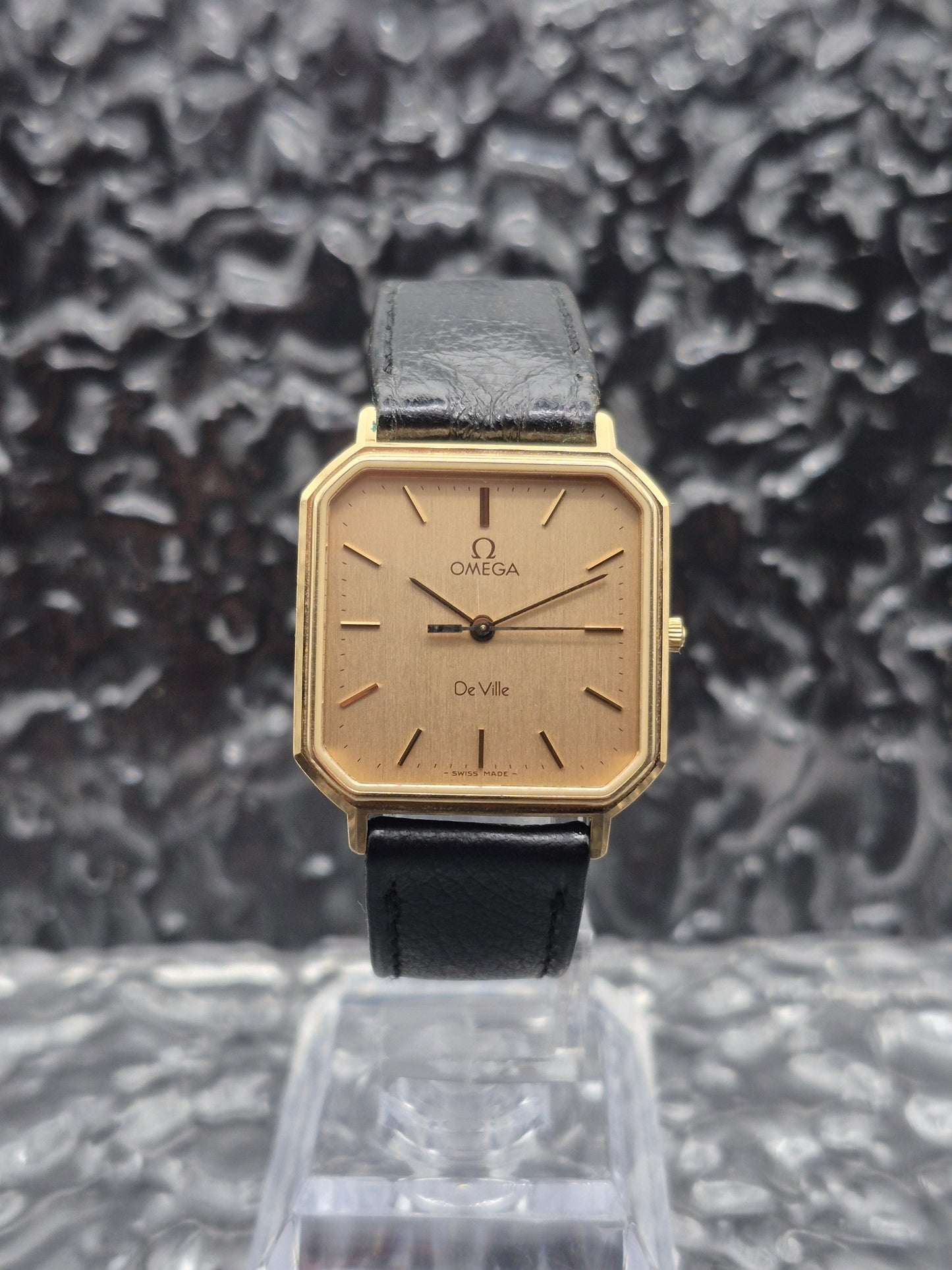 Omega De Ville Ref. 191.0192 Gold Tone Cal. 1417 - With Box And Original Buckle Quartz Square