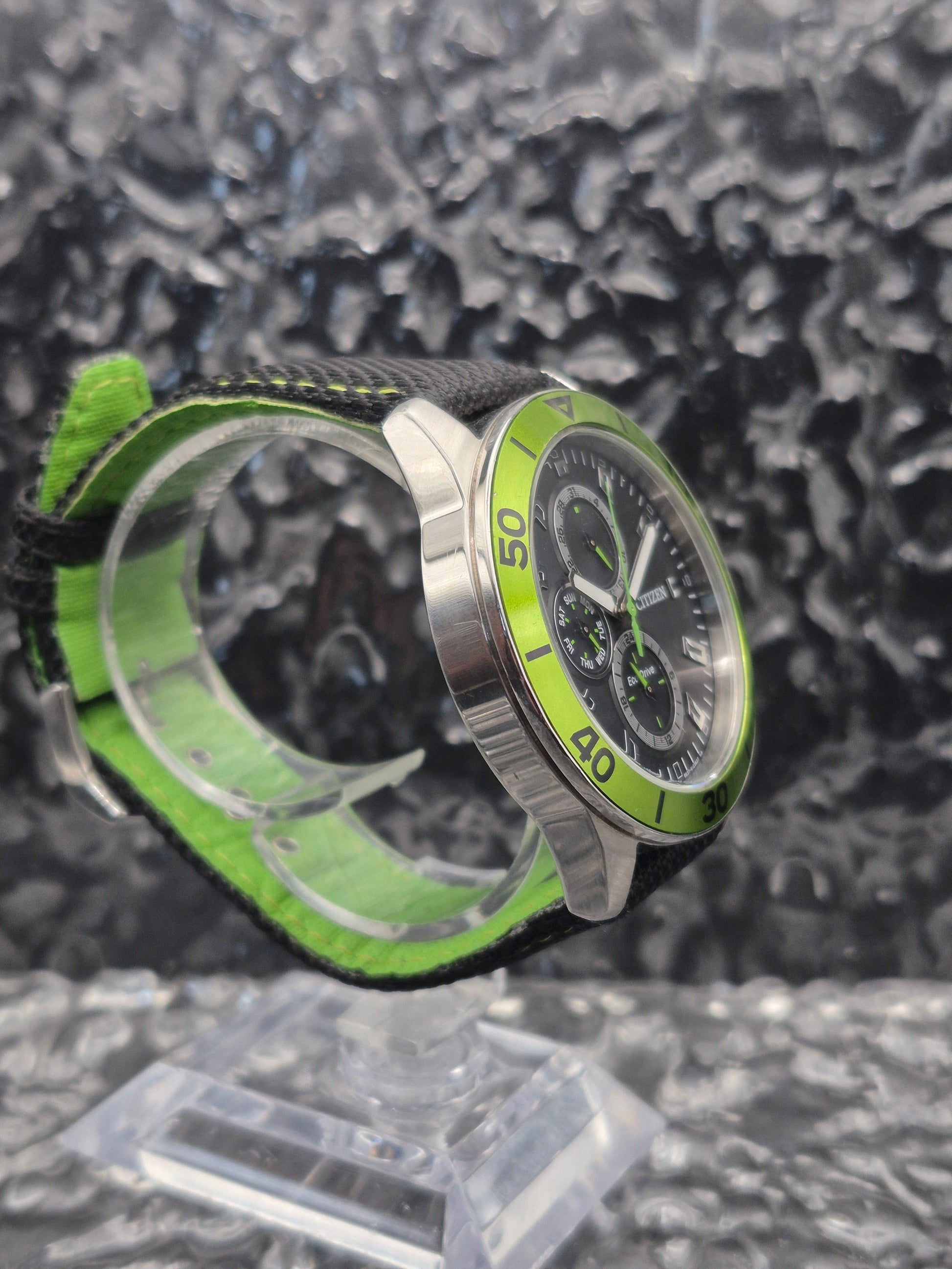 Citizen Eco-Drive Metropolitan AP4030-06E Green Bezel Day Date 24 Hour Dial - Red Robin Watches