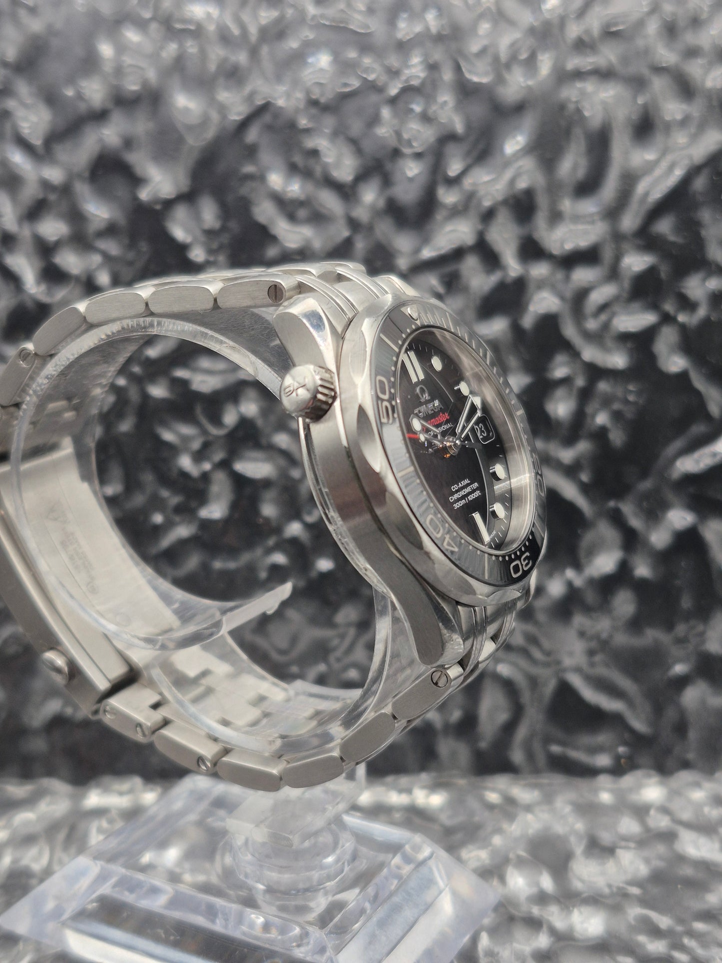 Omega Seamaster 300M Midsize Co-Axial 'No Wave' Dial Ref. 212.30.36.20.01.002