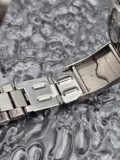 TAG Heuer Formula 1 Alarm Big Date - Ref. WAH111A Quartz Vintage 41mm - Red Robin Watches