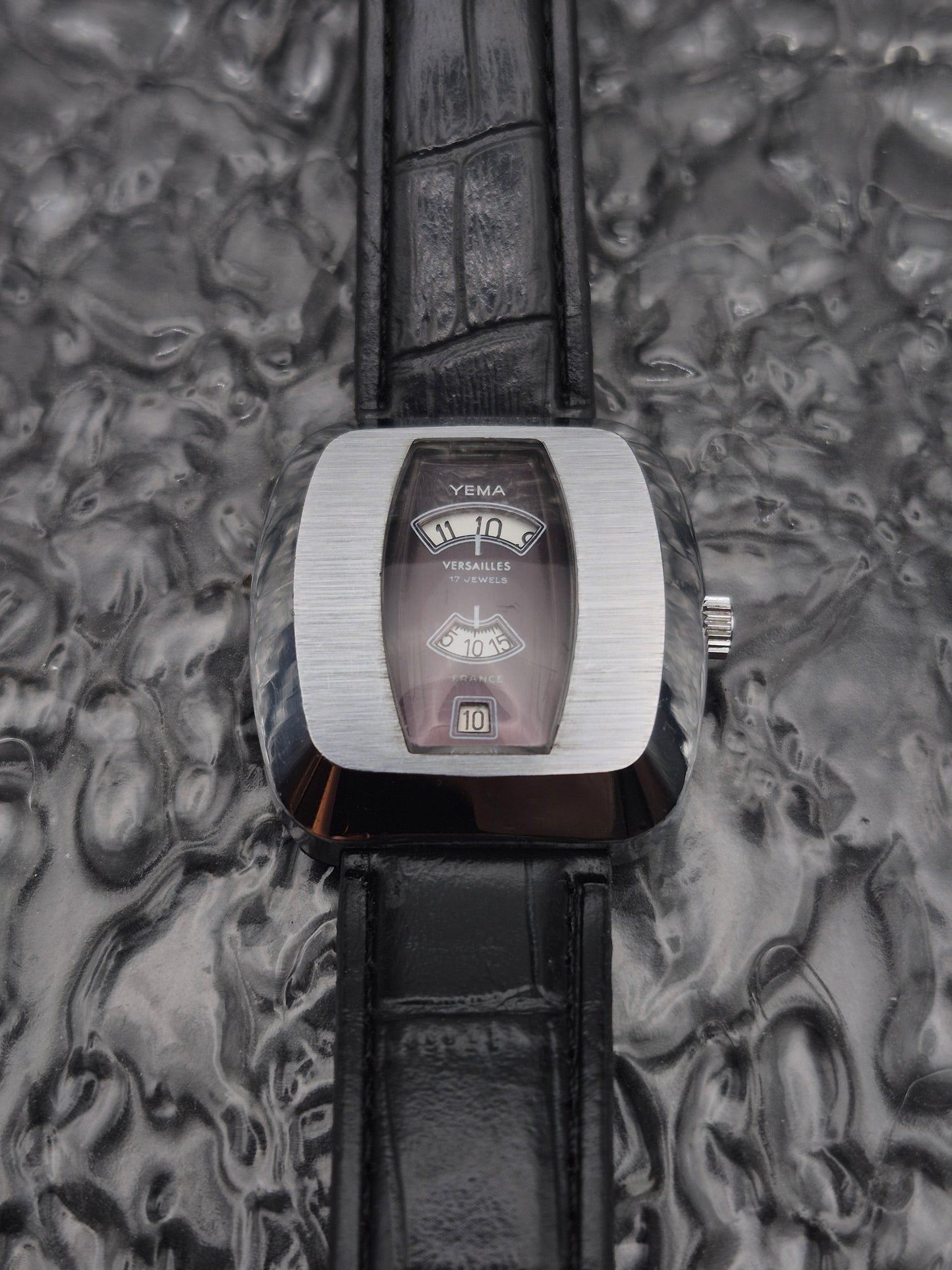 Yema Versailles Jump Hour - Manual Wound Cherry Red Dial - Oversized