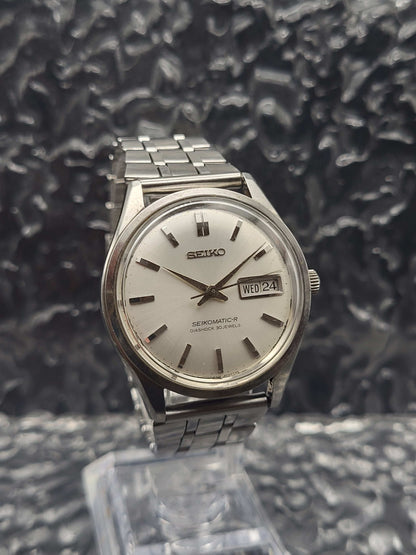 Seiko Seikomatic-R - Ref. 8306-8000 - Dolphin - Dag Datum