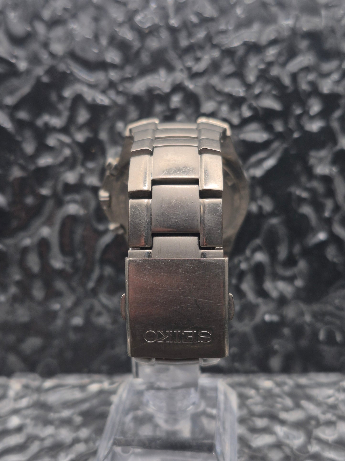 Seiko Titanium Chronograph Ref. 7T92-0ED0 Quartz Men's Watch