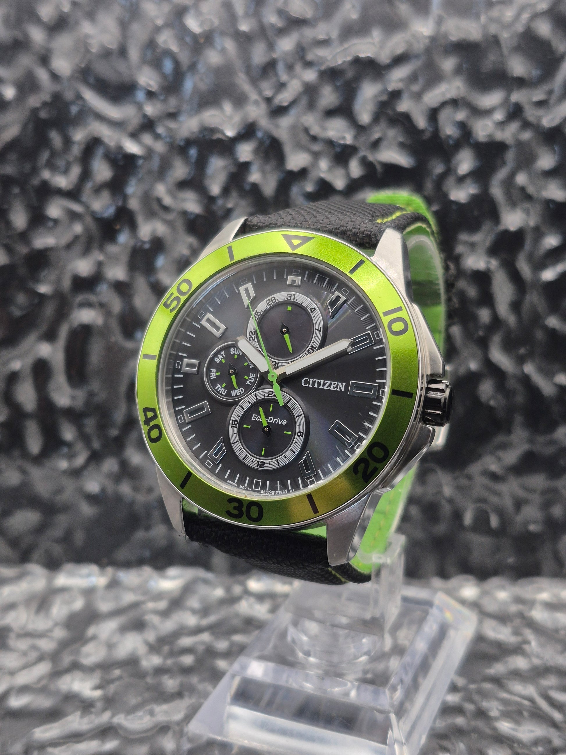 Citizen Eco-Drive Metropolitan AP4030-06E Green Bezel Day Date 24 Hour Dial - Red Robin Watches