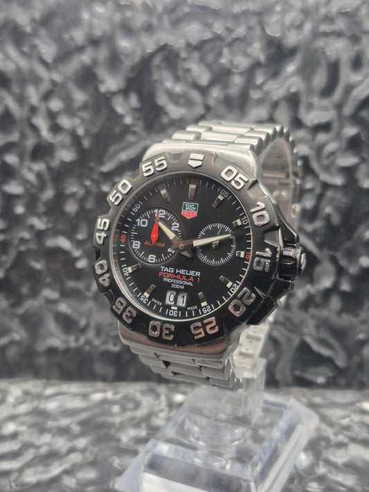 TAG Heuer Formula 1 Alarm Big Date - Ref. WAH111A Quartz Vintage 41mm - Red Robin Watches