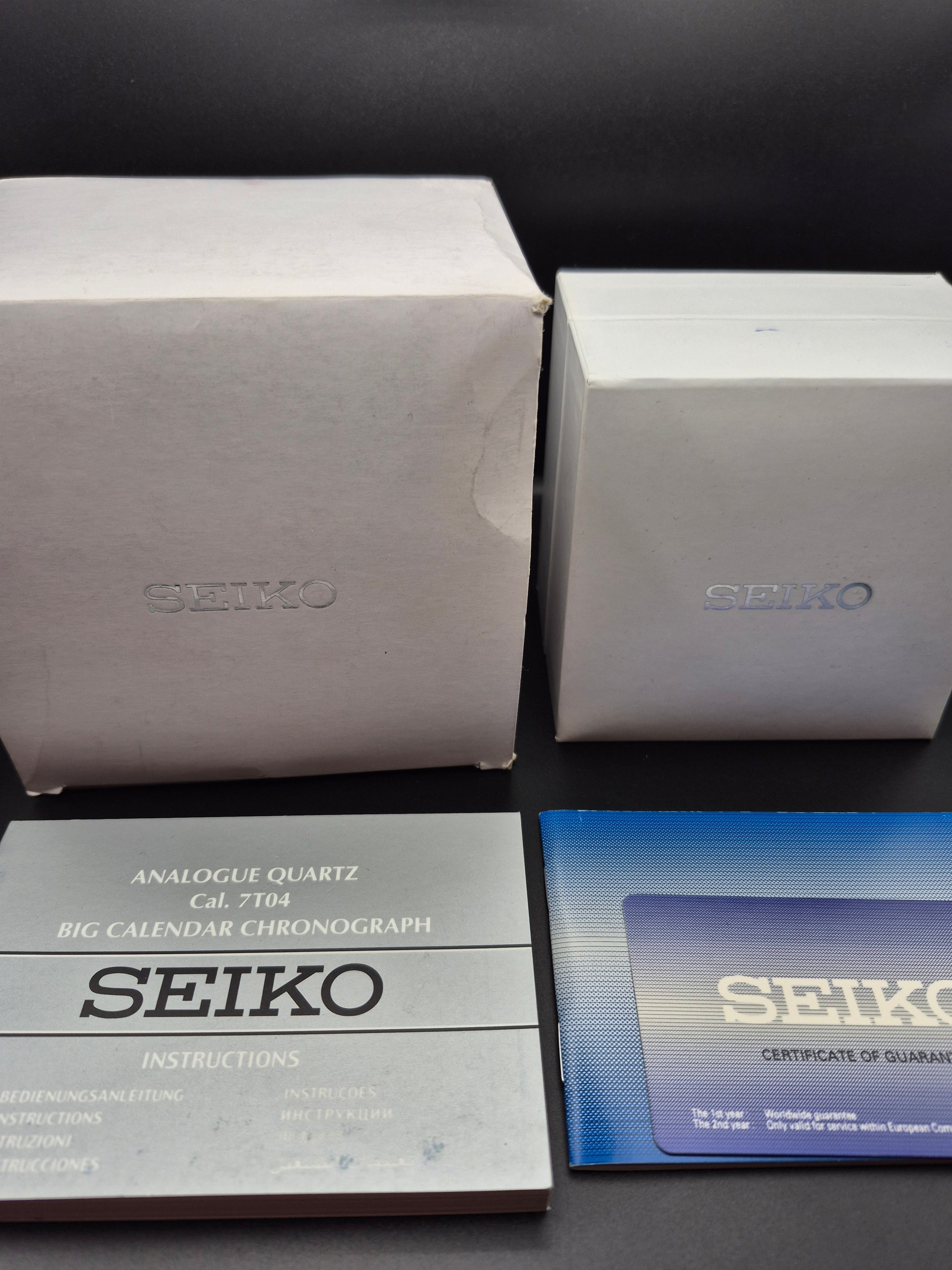 Seiko Big Date Ref. SPC155P1 - 7T04-0AE0 Full Set Quartz - Red Robin Watches