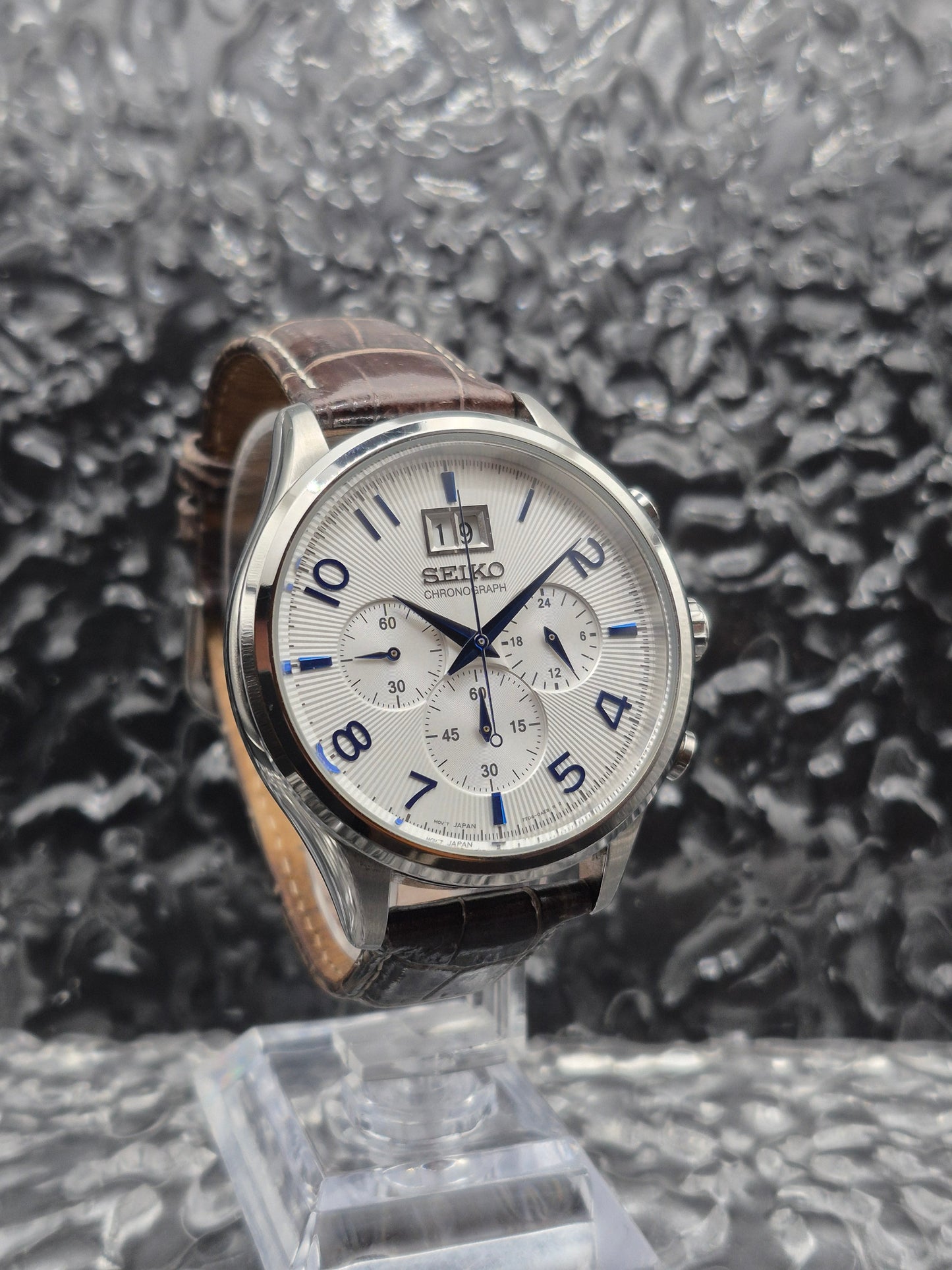 Seiko Big Date Ref. SPC155P1 - 7T04-0AE0 Full Set Quartz - Red Robin Watches