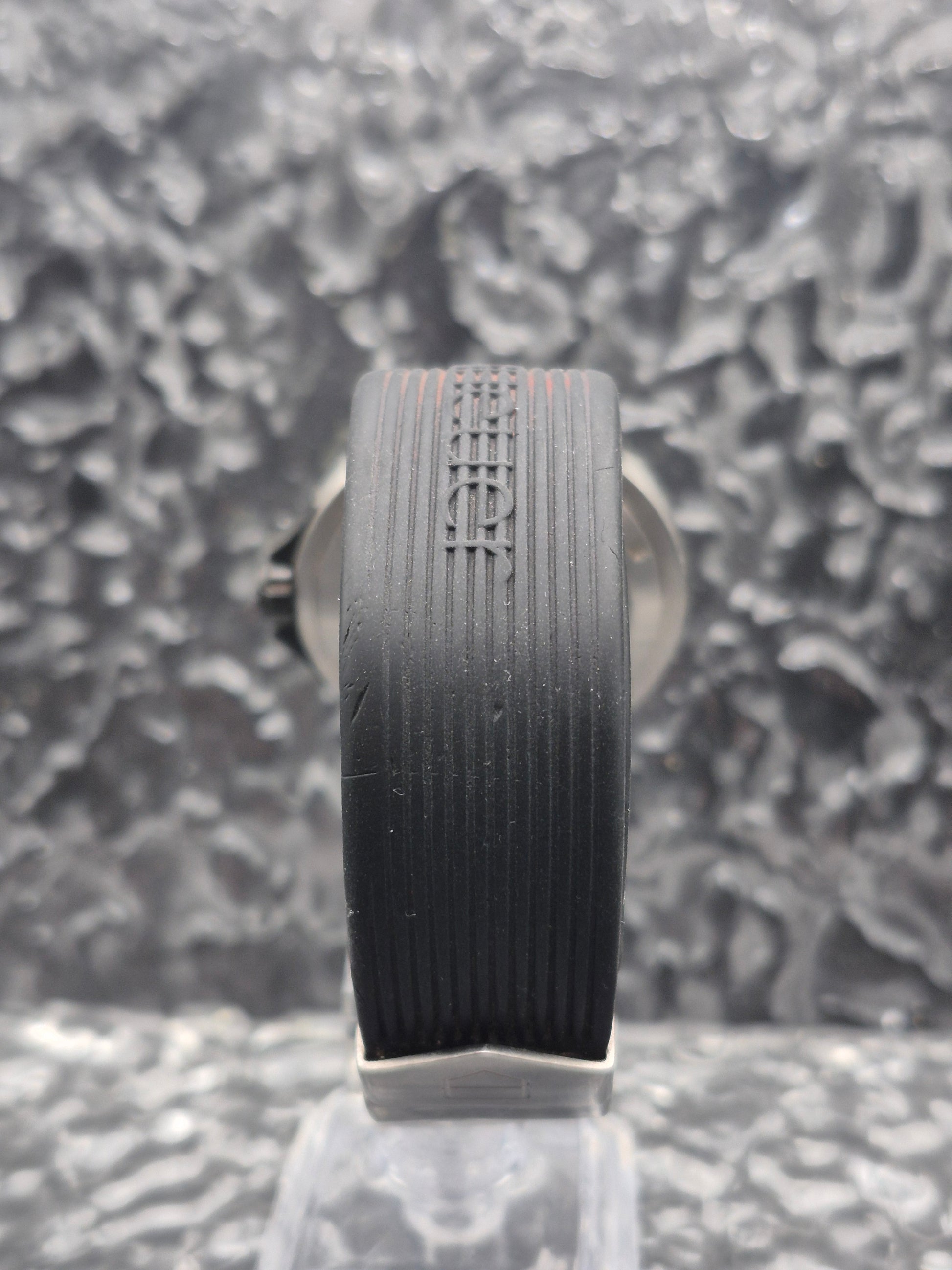TAG Heuer Formula 1 Quartz Ref. WAH1110 41mm Vintage Original TH Strap - Boxed - Red Robin Watches