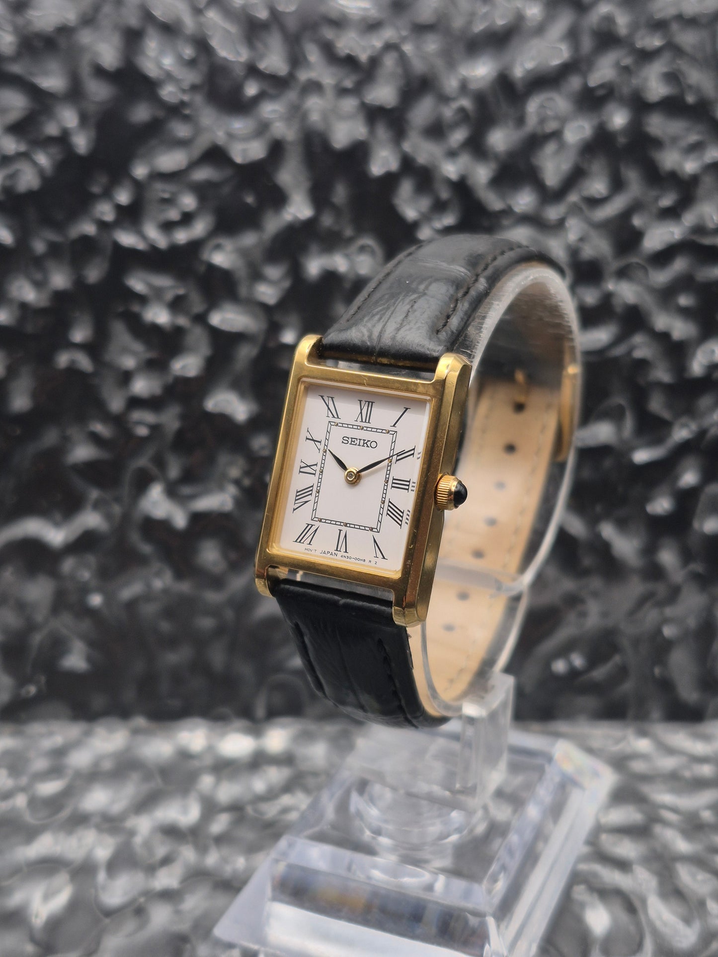Seiko Gold Tone Quartz Tank Ref. 4N30-00H0 Roman Numerals Ladies