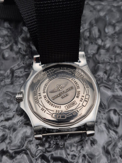 Breitling Avenger ll GMT Ref. A32390 Automatic Chronometre