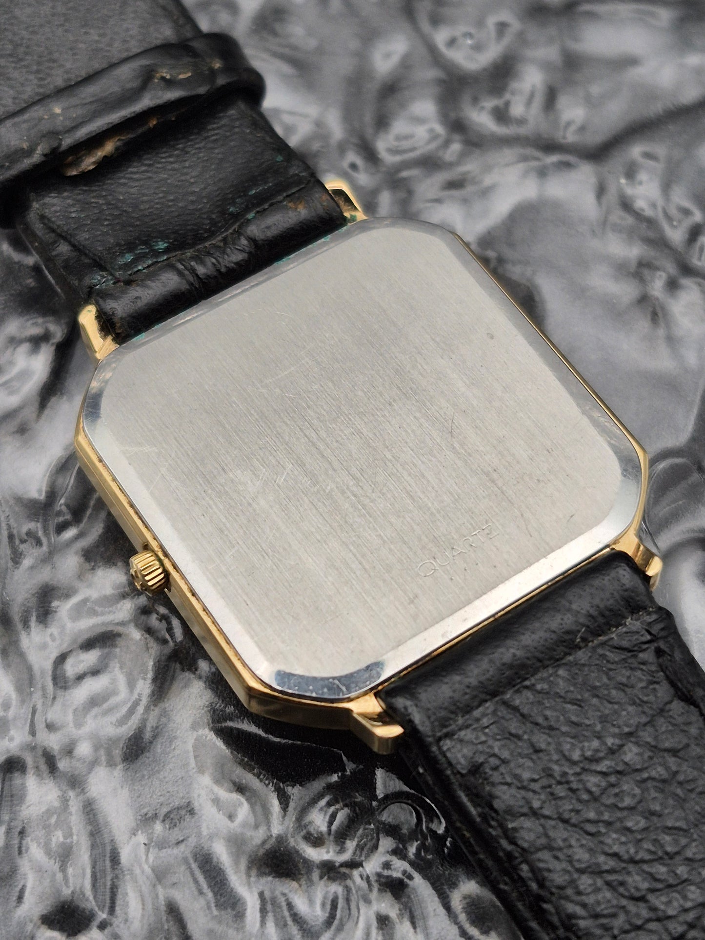 Omega De Ville Ref. 191.0192 Gold Tone Cal. 1417 - With Box And Original Buckle Quartz Square