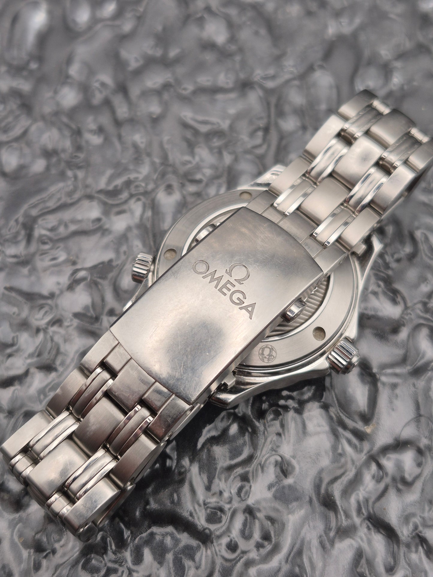 Omega Seamaster 300M Midsize Co-Axial 'No Wave' Dial Ref. 212.30.36.20.01.002