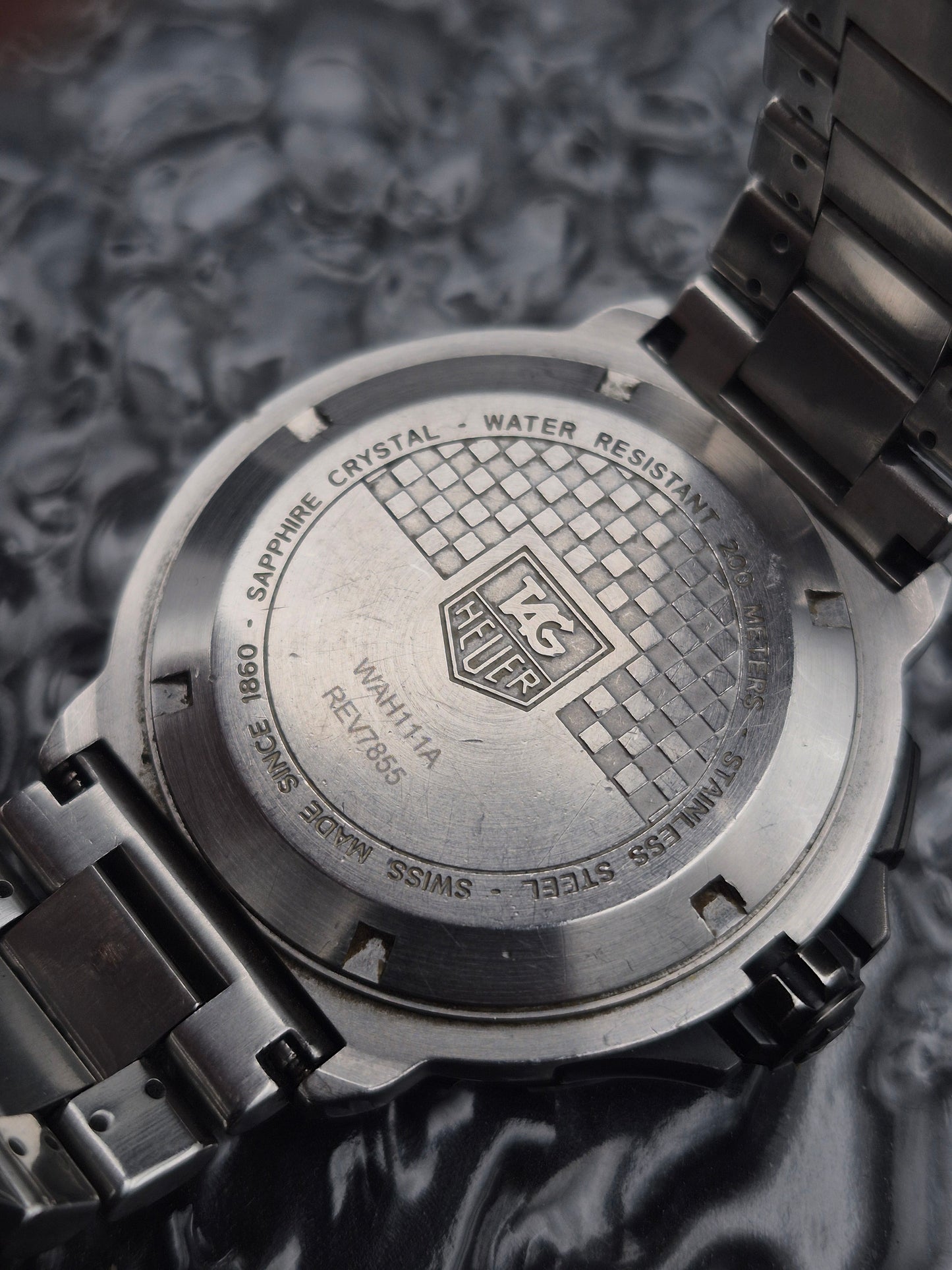 TAG Heuer Formula 1 Alarm Big Date - Ref. WAH111A Quartz Vintage 41mm - Red Robin Watches