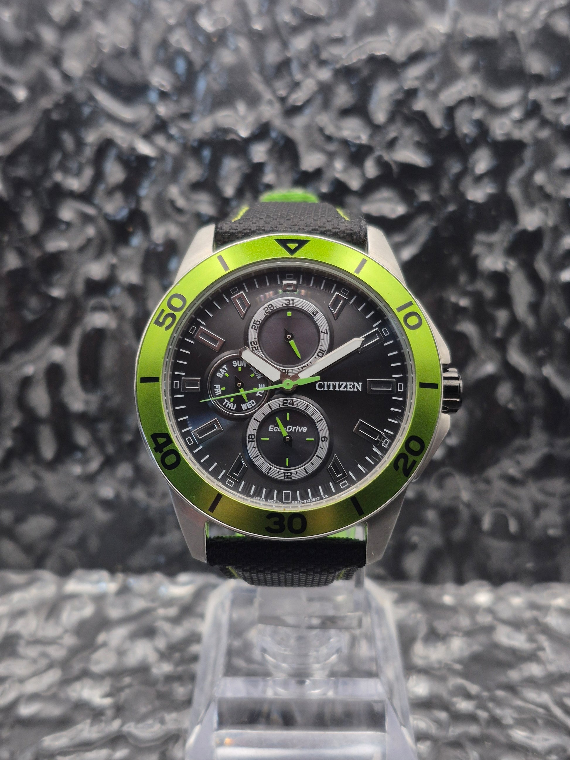 Citizen Eco-Drive Metropolitan AP4030-06E Green Bezel Day Date 24 Hour Dial - Red Robin Watches