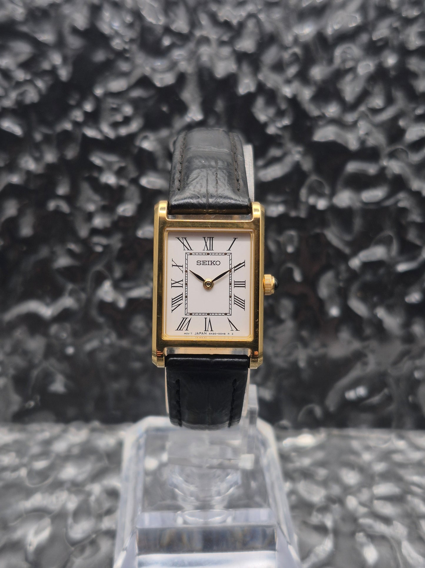 Seiko Gold Tone Quartz Tank Ref. 4N30-00H0 Roman Numerals Ladies
