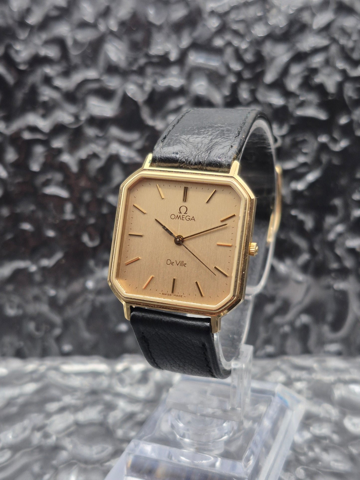 Omega De Ville Ref. 191.0192 Gold Tone Cal. 1417 - With Box And Original Buckle Quartz Square