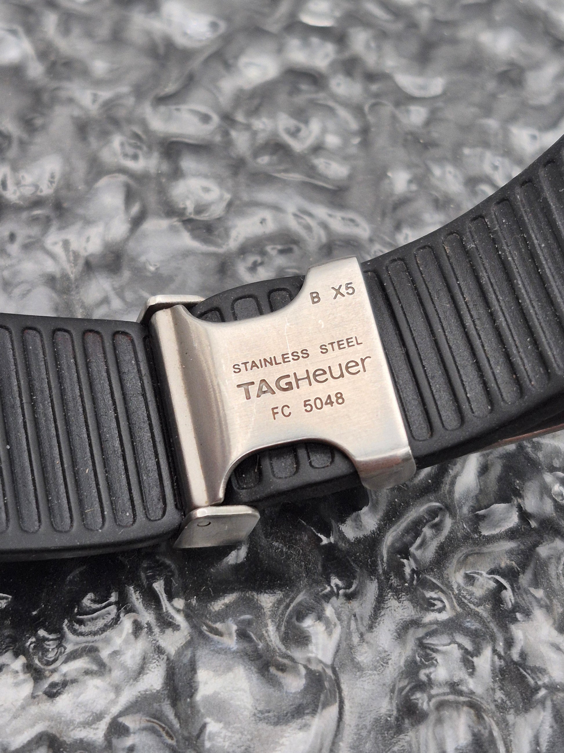 TAG Heuer Formula 1 Quartz Ref. WAH1110 41mm Vintage Original TH Strap - Boxed - Red Robin Watches