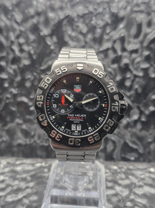 TAG Heuer Formula 1 Alarm Big Date - Ref. WAH111A Quartz Vintage 41mm - Red Robin Watches