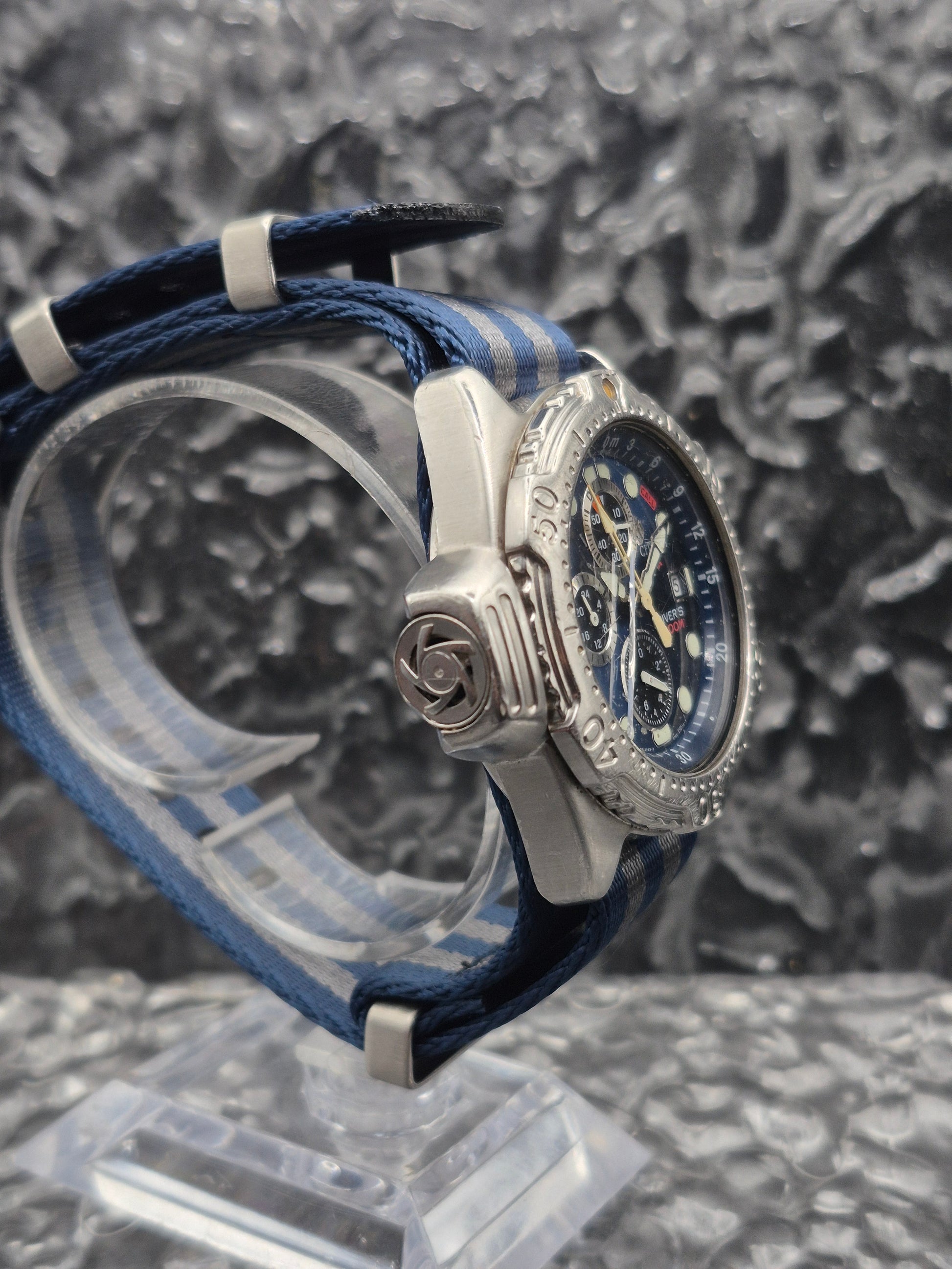Citizen Promaster Diver Ref. 3740-E70006 Vintage Quartz Blue Dial - Red Robin Watches