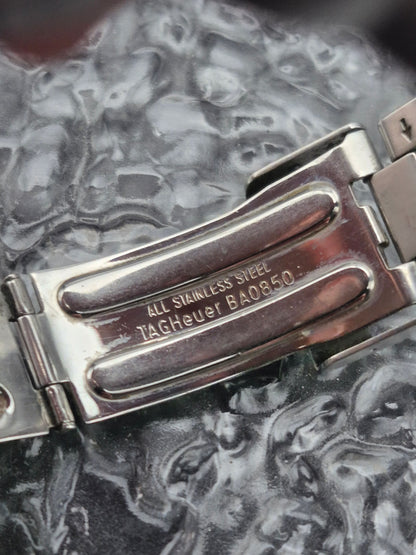 TAG Heuer Formula 1 Alarm Big Date - Ref. WAH111A Quartz Vintage 41mm - Red Robin Watches
